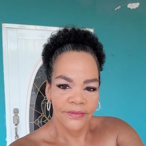 Meet your Posher, Ivette